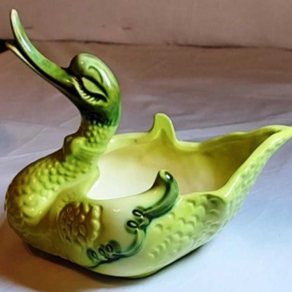 Hulls Swan with a Attitude Planter Candy Nuts What Ever Dish Vintage Signed